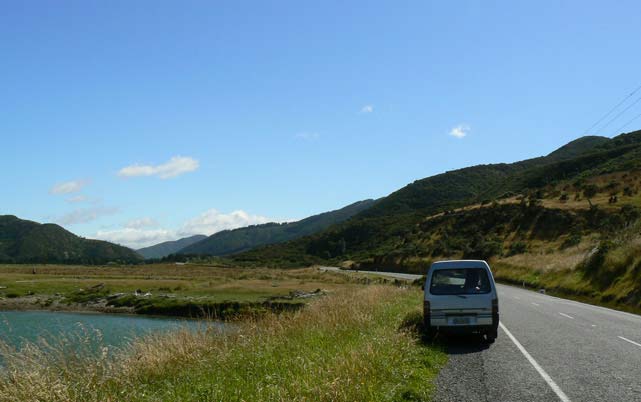 le van sur la route