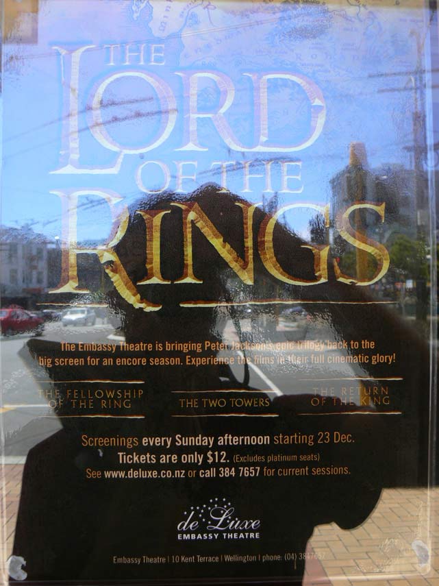 Affiche Lord of the Rings a l'Embassy Theatre