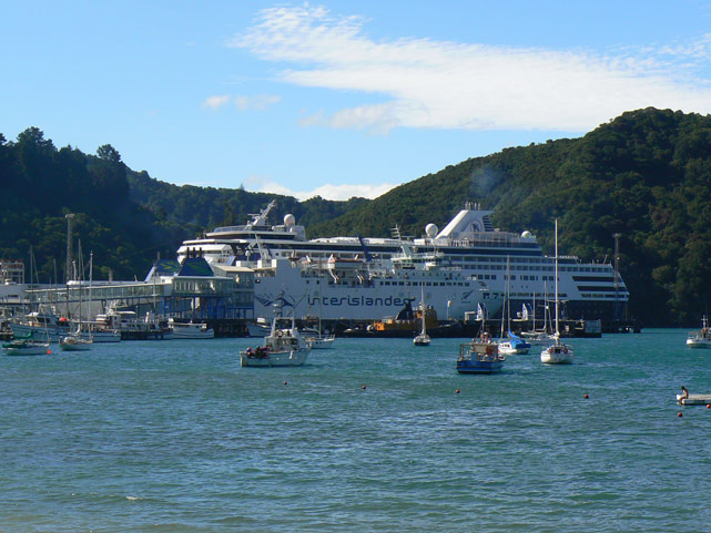 vue du Ferry Interislander depuis le port de Picton