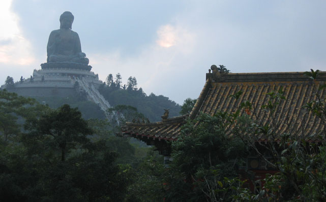 Tian Tan Buddha Statue