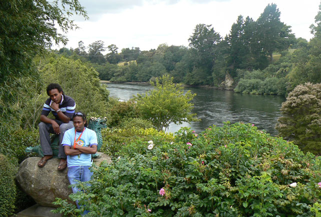 Hamilton Gardens - Lewis et Ince dans le jardin Chinois