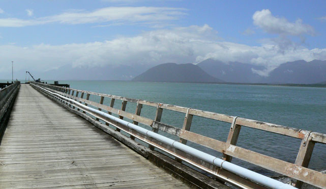 Jackson Bay / Okahu : longue jetée en bois