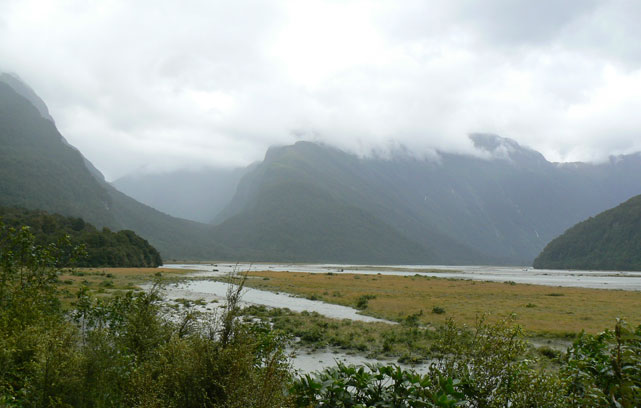 Haast River : la rivière dans la vallée