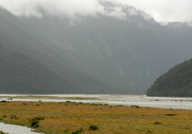 Haast River : la rivière dans la vallée