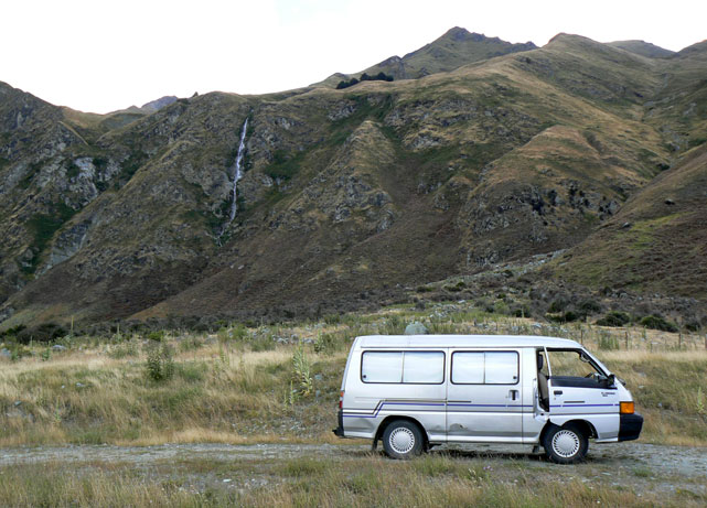 Le van devant Treble Cone