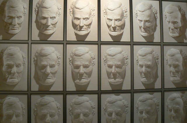Lincoln suit votre déplacement à Puzzling World, Wanaka